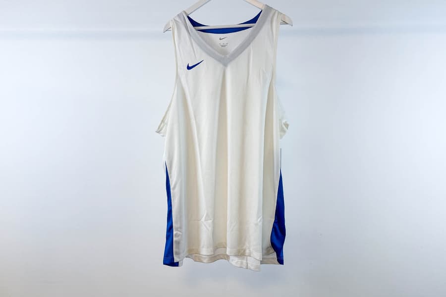 2 Herren Trikots Nike, Gr. 3XL
